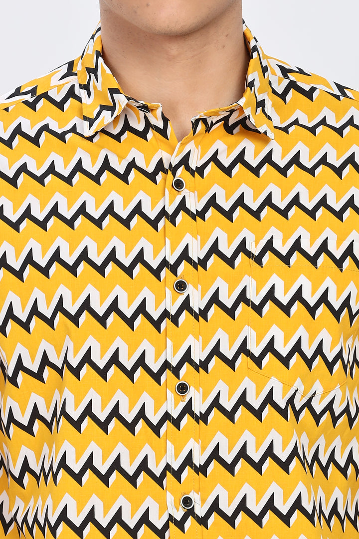 Fashionable Zigzag Pattern Shirt